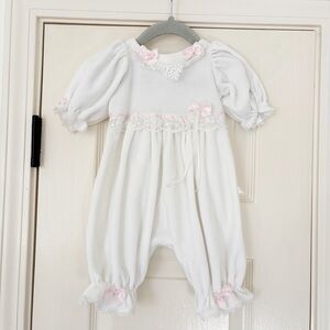 Sugarplum ✨ white velvet baby girls one piece romper with bows and lace